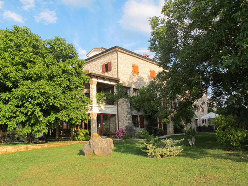 Villa Castello Rausch Valkarin Экстерьер фото